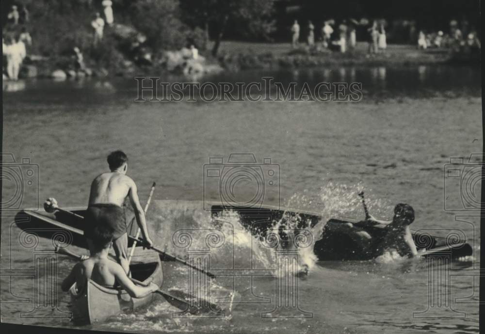 1937 Press Photo Scene from The Journal&#39;s water sports show on Milwaukee River- Historic Images