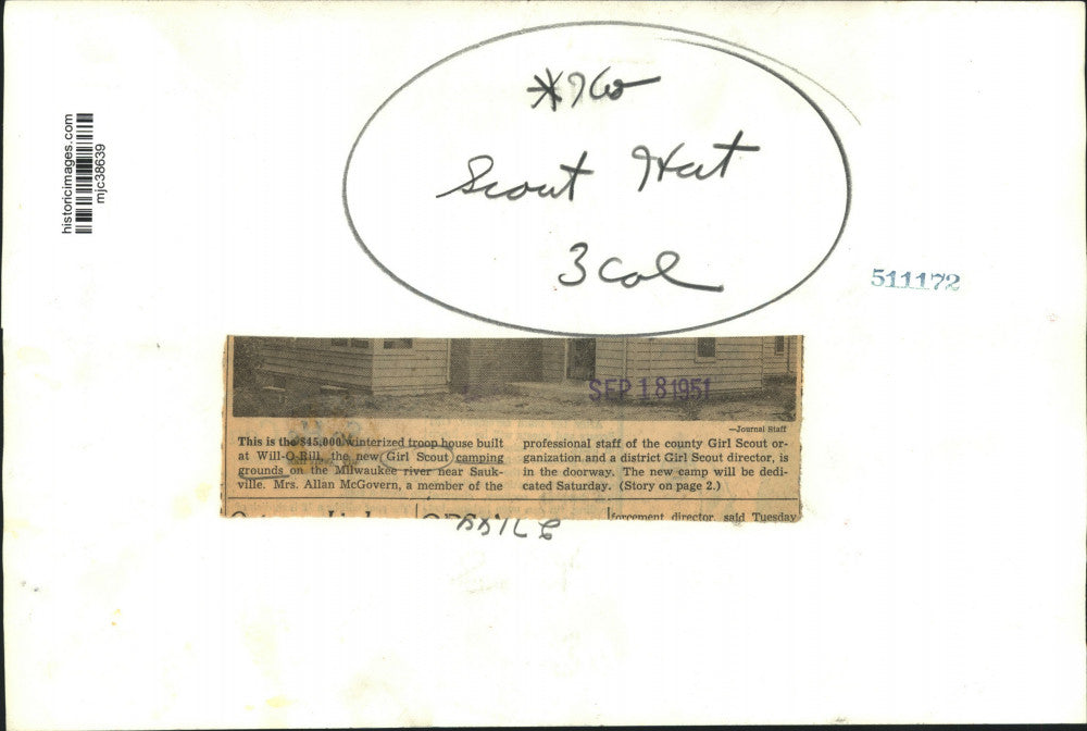 1951 Press Photo Girl Scout director Mrs Al McGovern, winterized troop house, WI