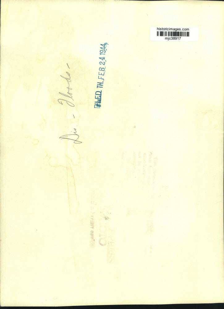 1944 Press Photo Stranded vehicle driver saved by Army in flood, Los Angeles