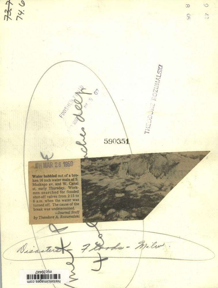 1959 Press Photo Water Bubbles Out of Broken Water Main in Milwaukee - mjc39447