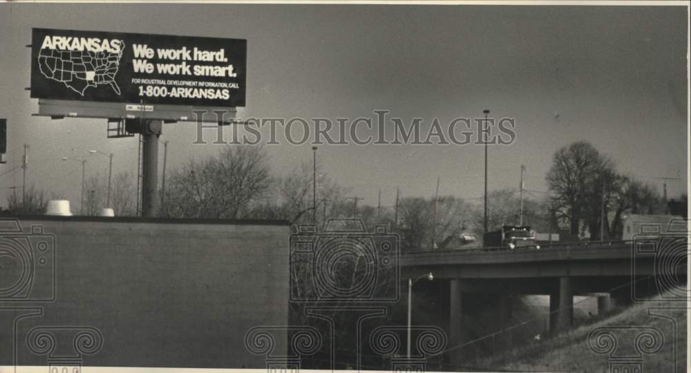 1992 Press Photo Arkansas Industrial Development Commission billboard, Milwaukee- Historic Images