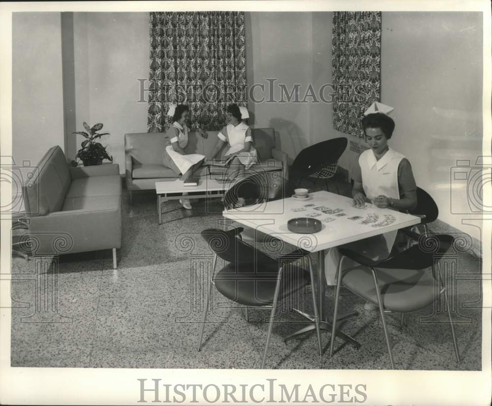 1962 Press Photo Student nurses at Milwaukee Children's Hospital - mjc39994