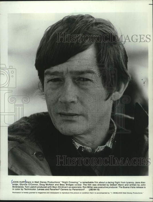 1982 Press Photo John Hurt actor, starring in Walt Disney's "Night Crossing."- Historic Images