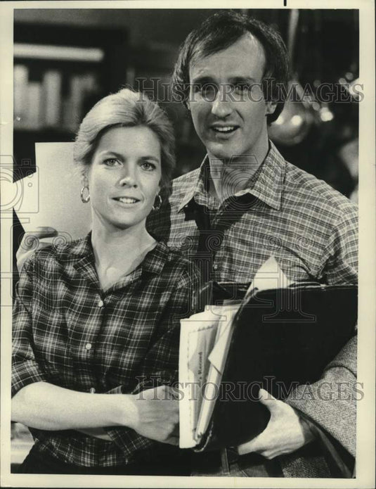 1982 Press Photo Meredith Baxter Birney, Michael Gross star, 'Family Ties,' NBC.- Historic Images