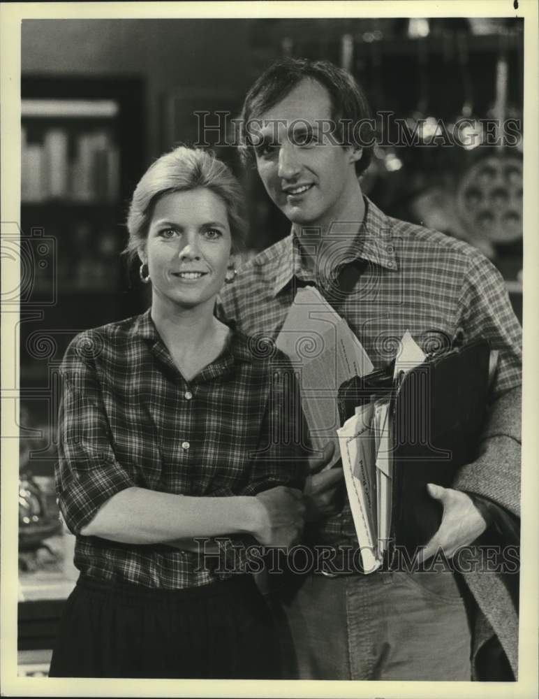 1982 Press Photo Meredith Baxter Birney, Michael Gross star in &quot;Family Ties.&quot;- Historic Images