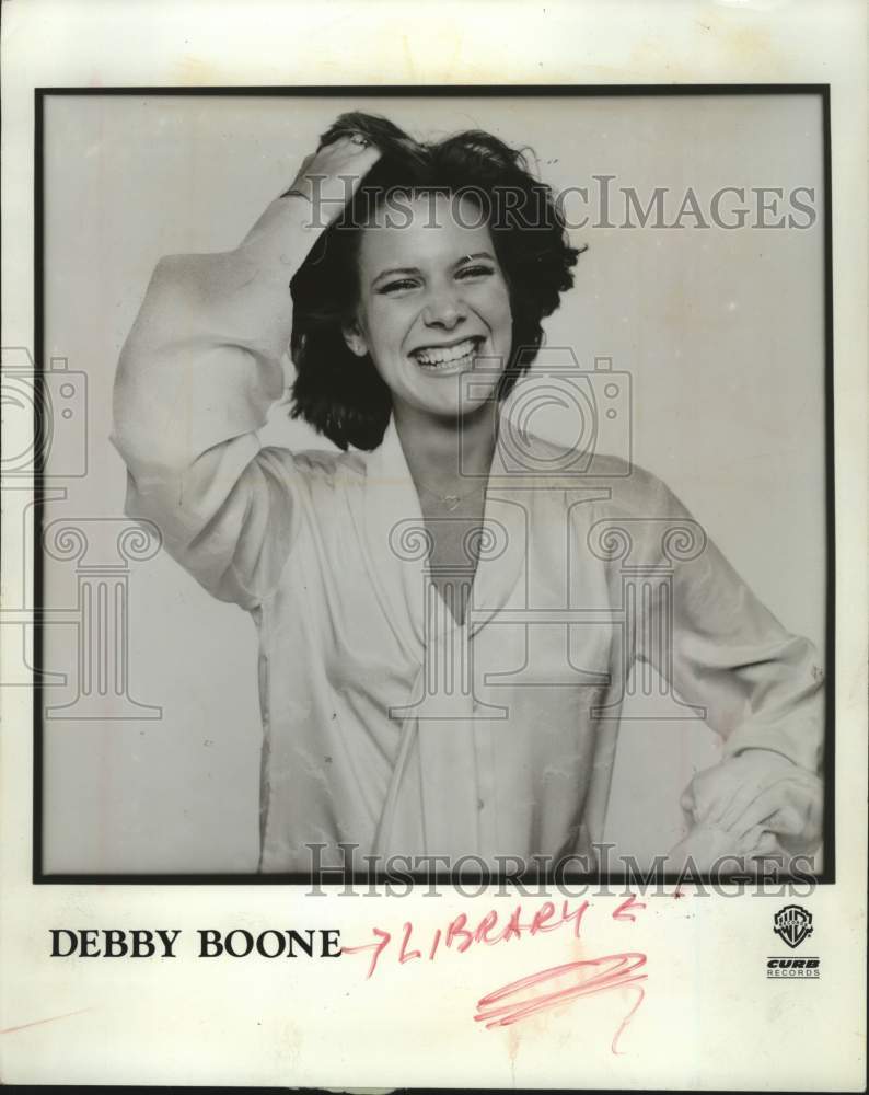 1977 Press Photo Singer Debby Boone, creator of &quot;You Light Up My Life&quot;- Historic Images