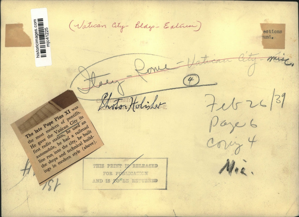 1939 Press Photo Modern shops and technical buildings inside Vatican City, Rome