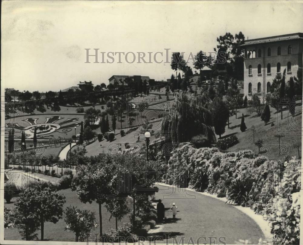 1939 Press Photo Gardens, buildings, walkways of Vatican City, Rome, Italy