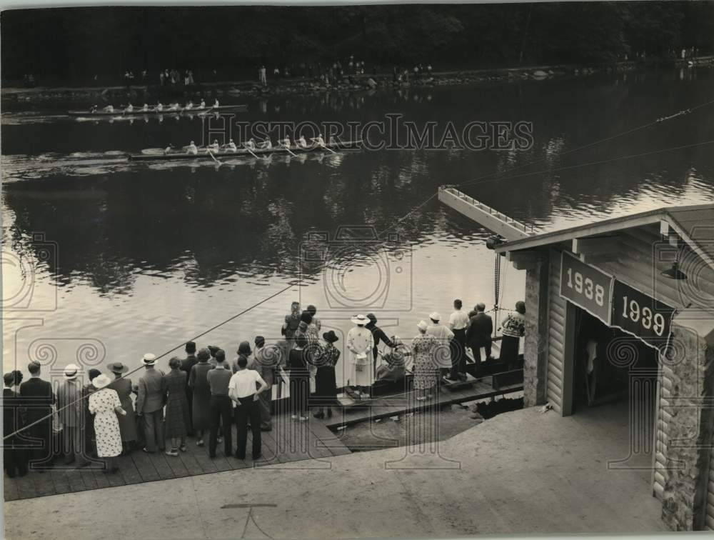 1938 Press Photo Swiss Chalet Boat House at Milwaukee-Downer College Dedicated- Historic Images