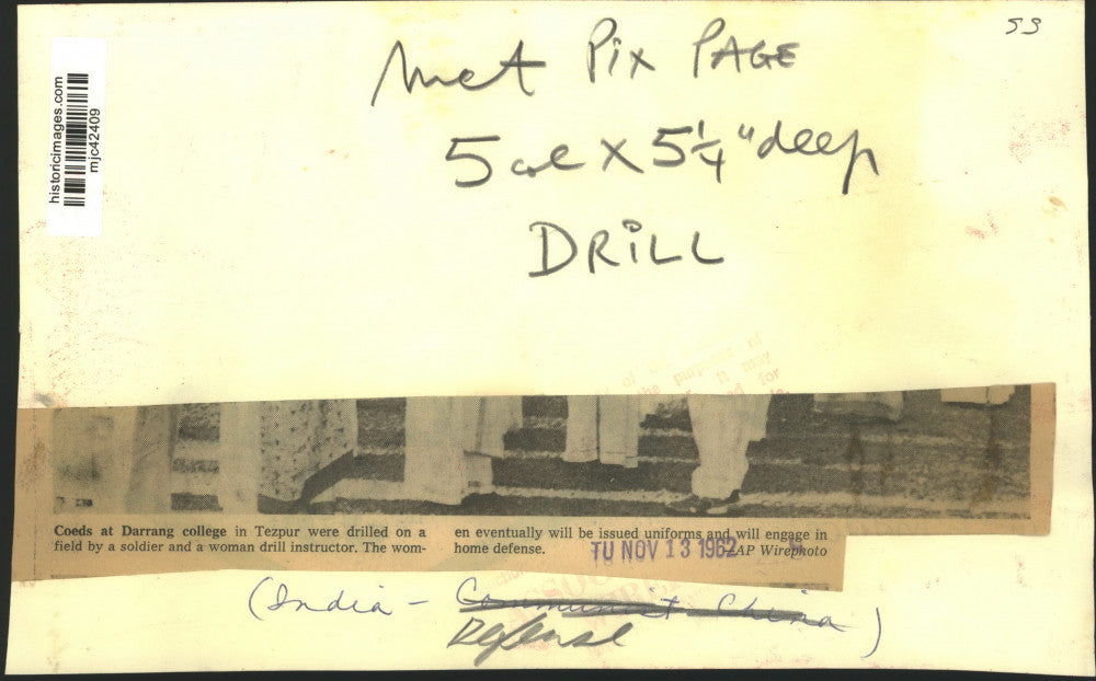 1962 Press Photo Women at Darrang College, Tezpur, India, Trained by Soldier