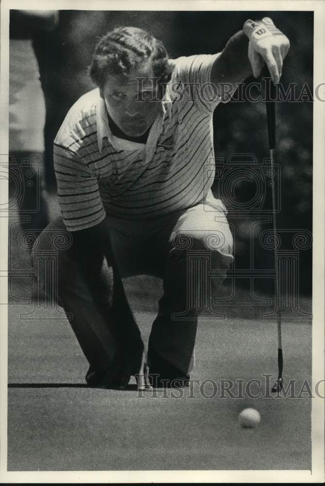1978 Press Photo Golfer Don Iverson Lines Up Putt During Greater Milwaukee Open- Historic Images