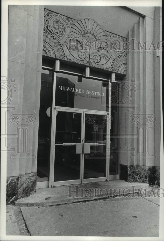 1966 Press Photo Milwaukee Sentinel Building Exterior - mje00097- Historic Images