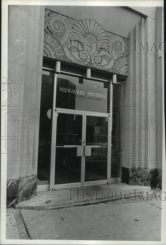 1966 Press Photo Milwaukee Sentinel Building Exterior - mje00097- Historic Images