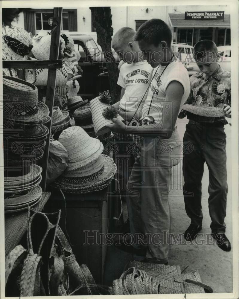 1960 Press Photo David Sells & other Milwaukee Journal Newsboys - mje00280- Historic Images