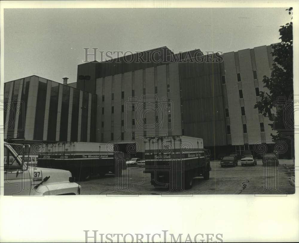 1993 Press Photo Milwaukee Sentinel Building Exterior- Historic Images