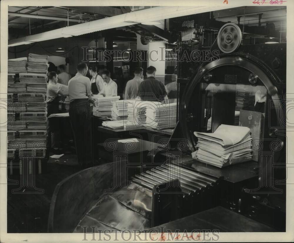 1953 Press Photo Employees in Milwaukee Journal Mail Room - mje00839- Historic Images