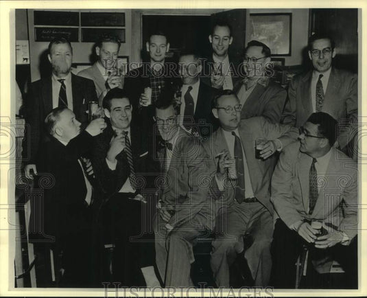 1987 Press Photo Milwaukee Sentinel Employees - mje00872- Historic Images