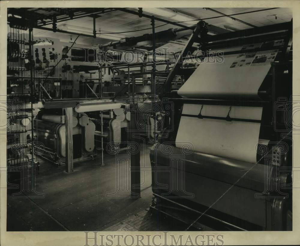 1949 Press Photo Milwaukee Sentinel Newspaper Press Room - mje01226- Historic Images