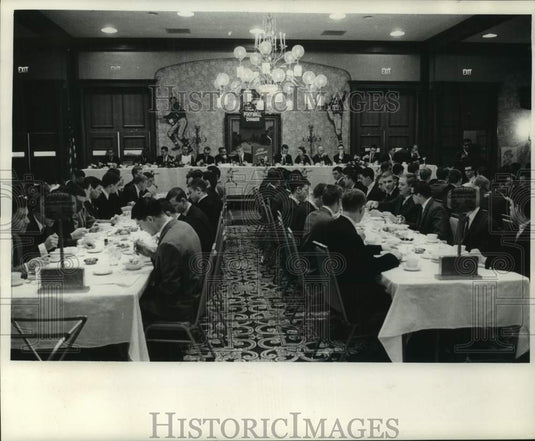 1965 Press Photo The Journal's high school football dinner, Pfister hotel, WI- Historic Images