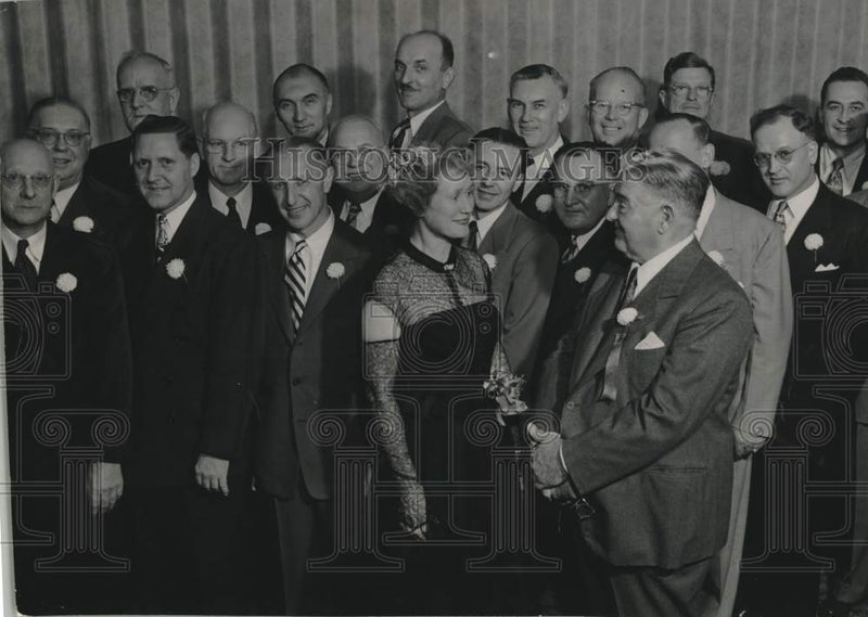 Load image into Gallery viewer, 1949 Press Photo The Milwaukee Journal 25 Year Club Dinner - mje01711
