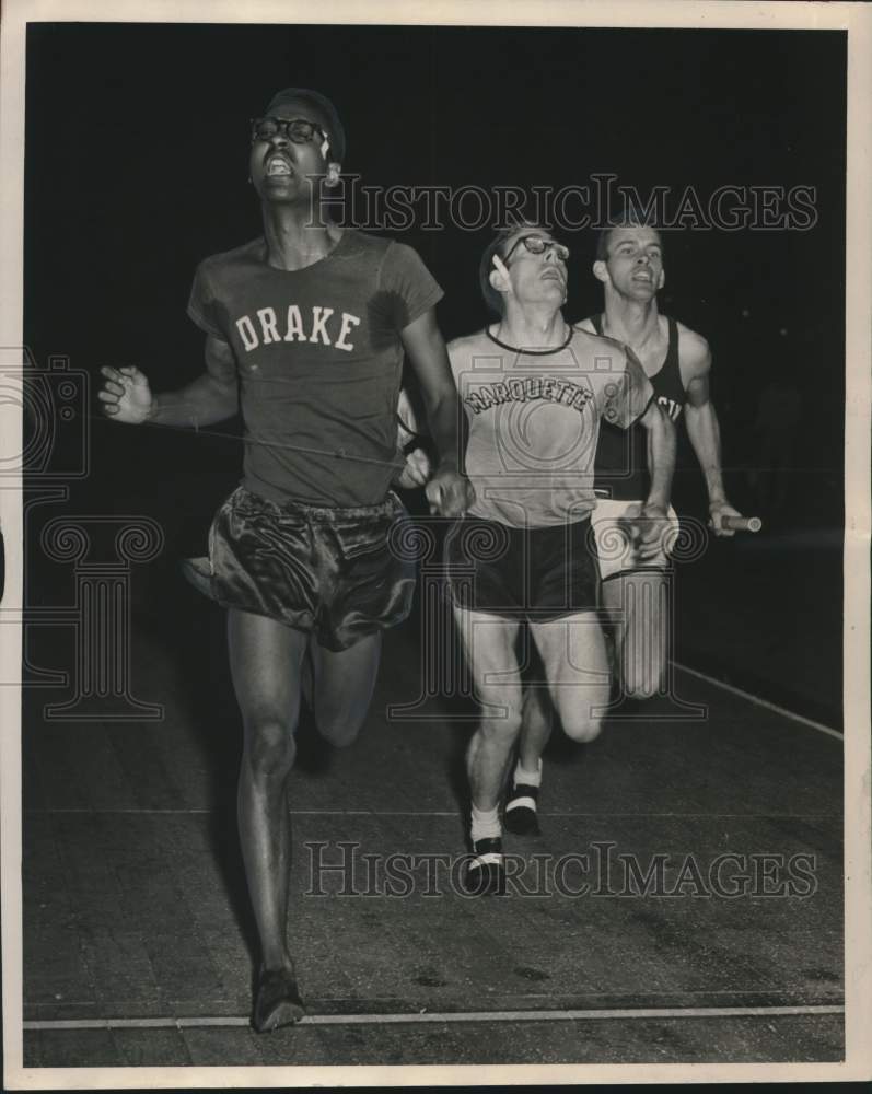 1953 Press Photo The Mile Relay at The Milwaukee Journal Track Meet - mje01923