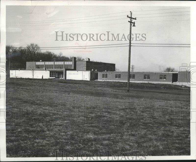 Load image into Gallery viewer, 1956 Press Photo Wisconsin National Guard Armory, Madison - mjm01561
