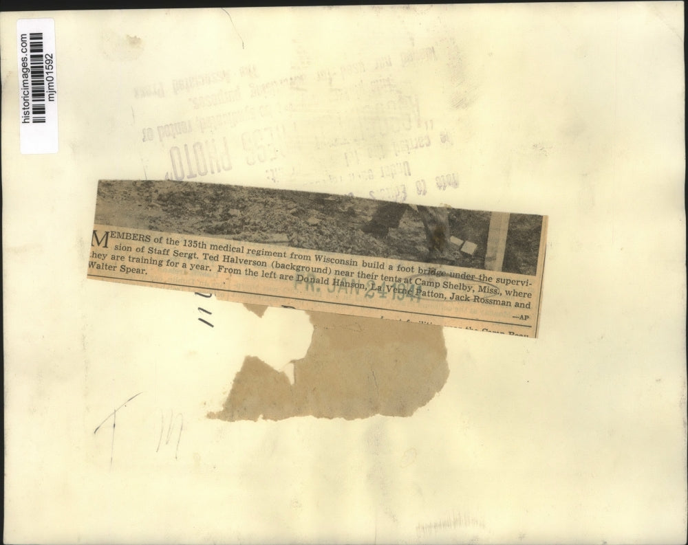 1941 Press Photo Wisconsin guardsmen build footbridge, Camp Shelby, Mississippi
