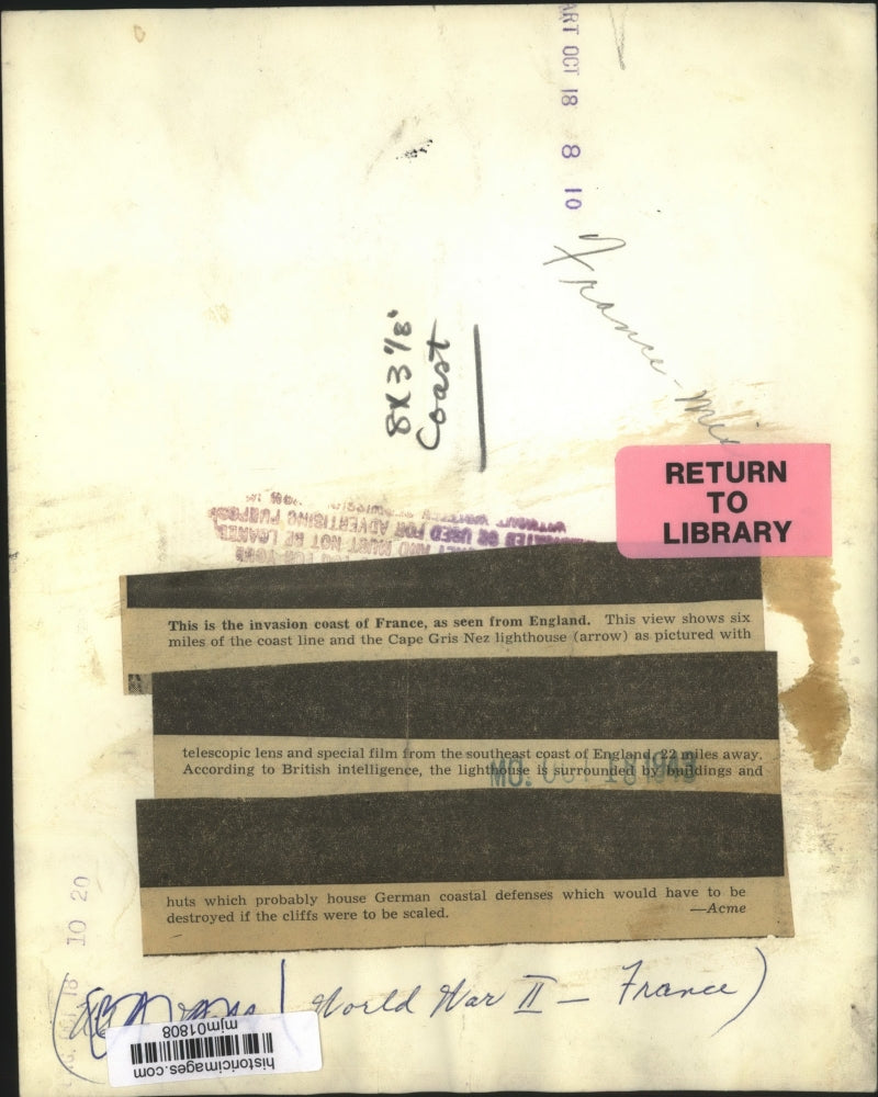 1943 Press Photo Cape Gris Nez lighthouse on the coast of France - mjm01808