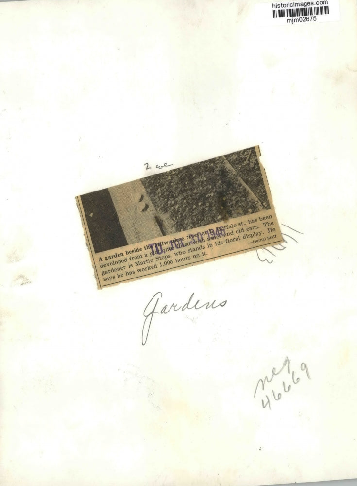 1946 Press Photo Garden Maintained by Martin Stops, Milwaukee, WIsconsin