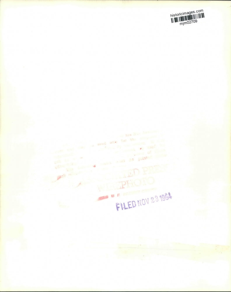 1964 Press Photo Lt. Cmdr Charles Klusmann congratulated by Vice Adm Paul Stroop