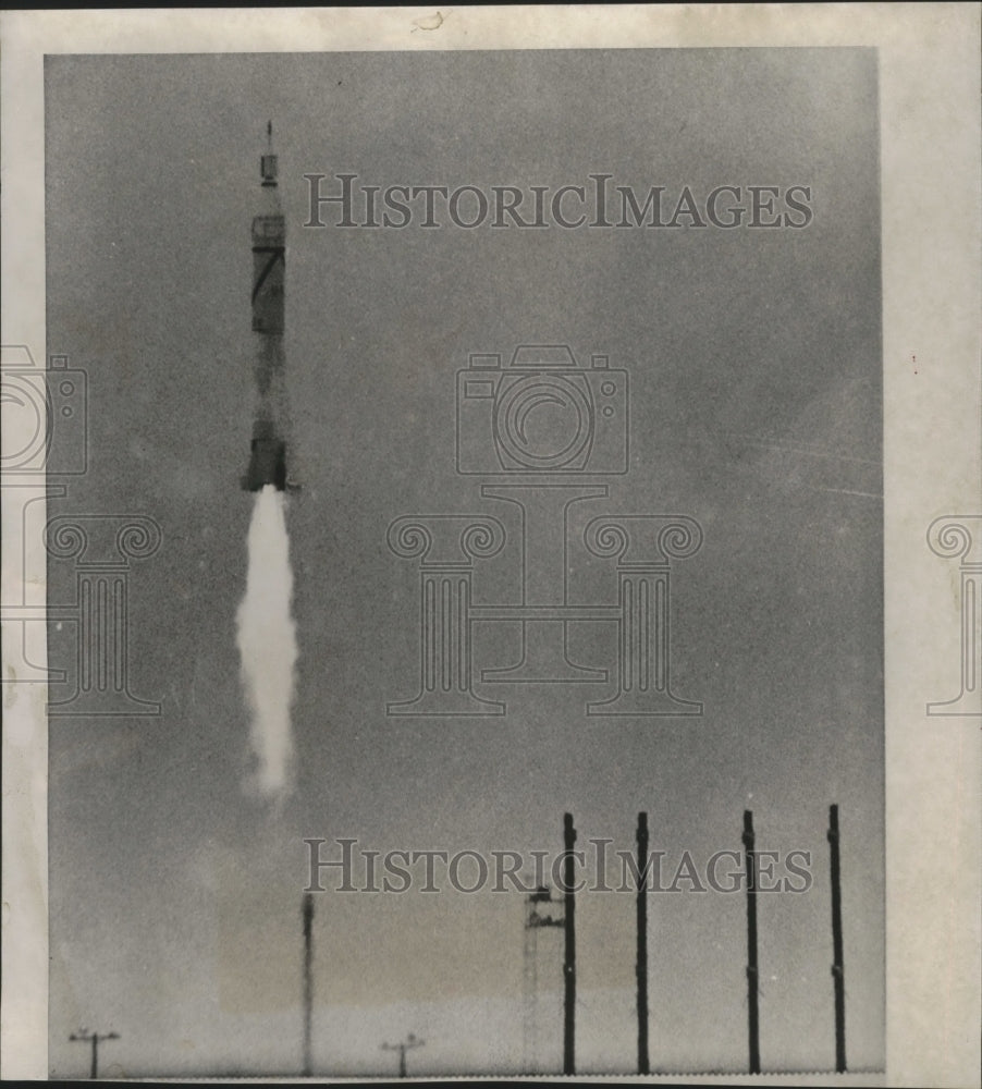 1958 Press Photo Jupiter C missile soaring upward - mjm04539- Historic Images