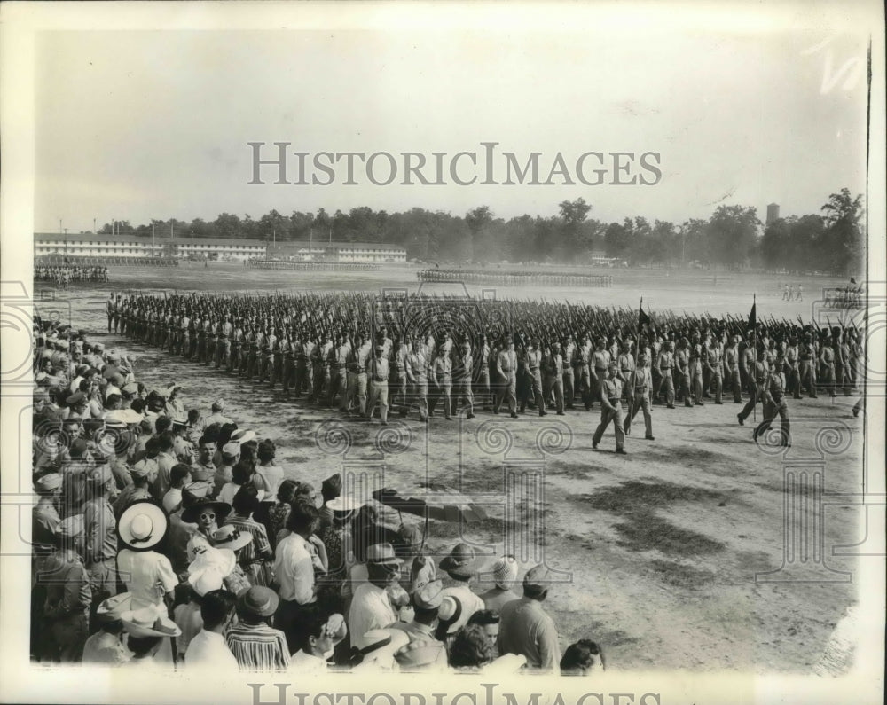 1941 Press Photo Soldiers marching in review at Fort Eustis, Virginia