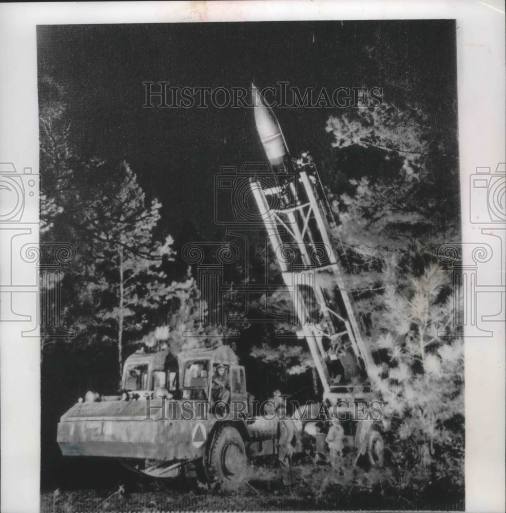 1955 Press Photo The Corporal ready for simulated firing, Louisiana - mjm04889- Historic Images