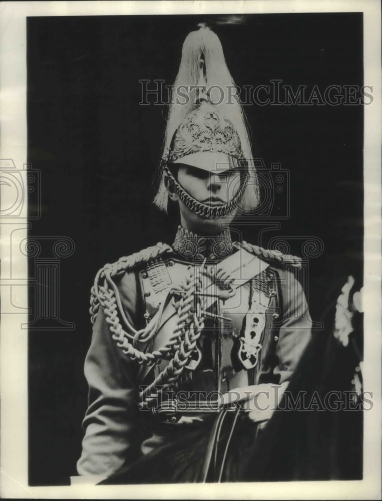 1937 Press Photo Officer of the Life Guards, senior regiment of the British army- Historic Images