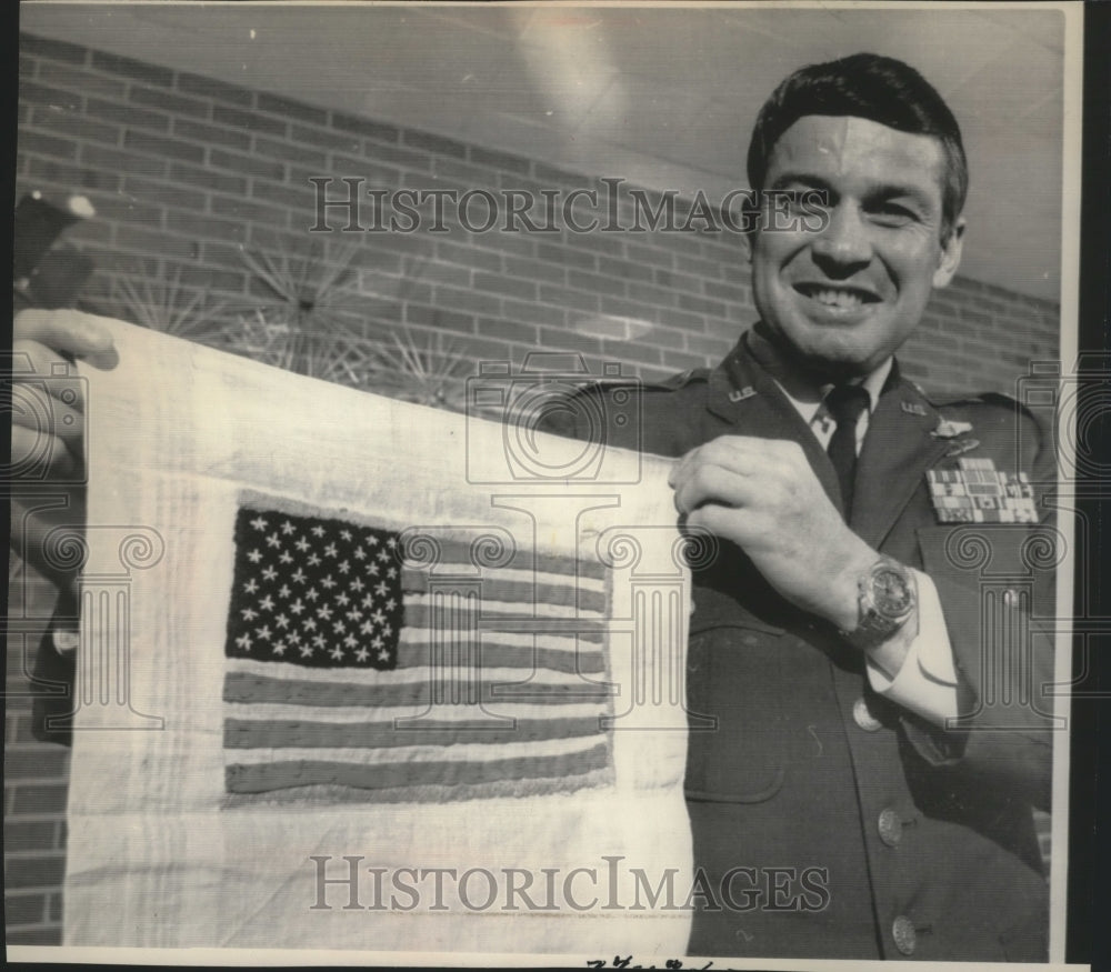 1976 Press Photo Lieutenant Colonel John A. Dramesi, Former Prisoner of War- Historic Images