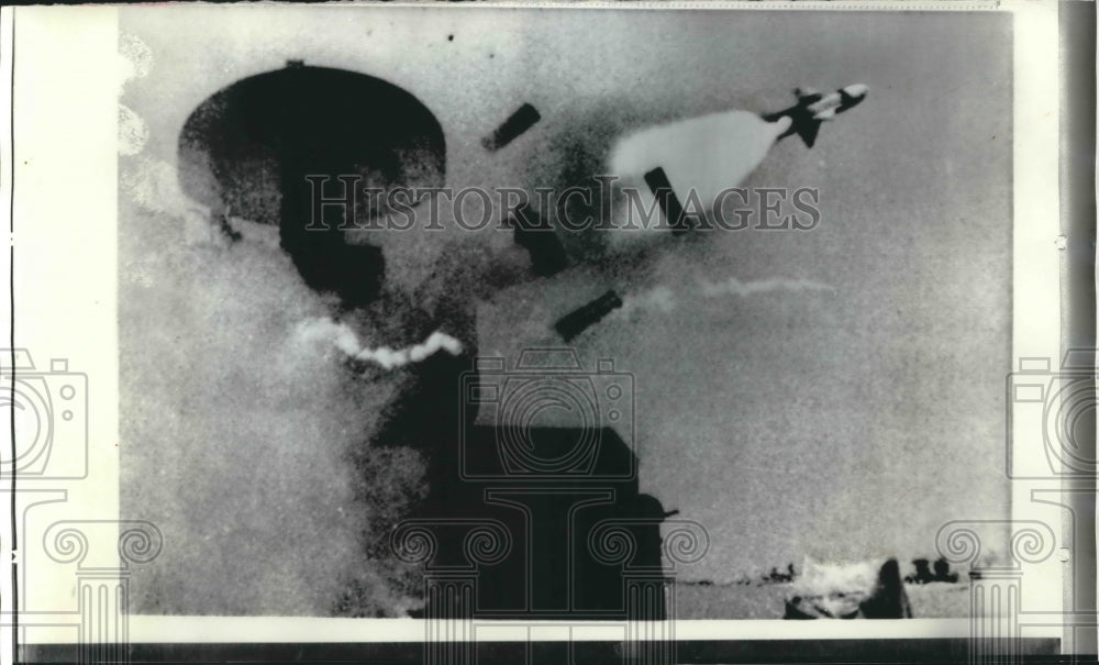1971 Press Photo French Roland missile launched at Landes Test Station, France