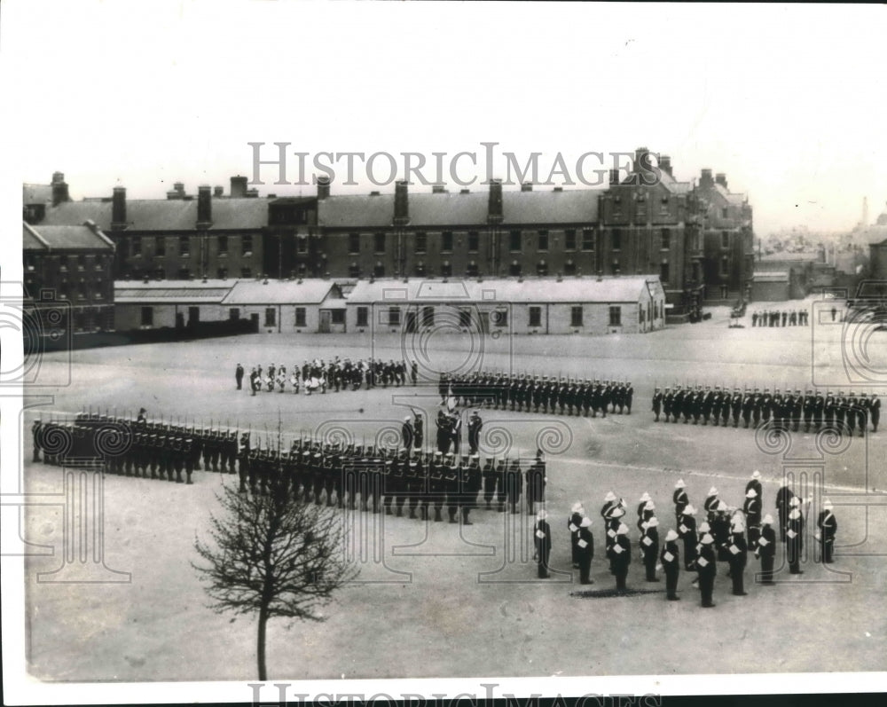 1941 Press Photo Changing colors ceremony at Portsmouth Naval Base, England- Historic Images