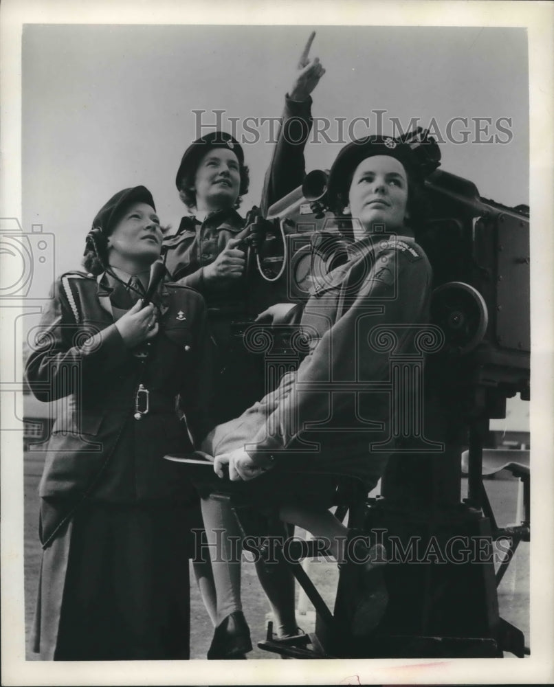 1952 Press Photo Girls of the 46th Heavy Anti-aircraft Regiment, United Kingdom- Historic Images