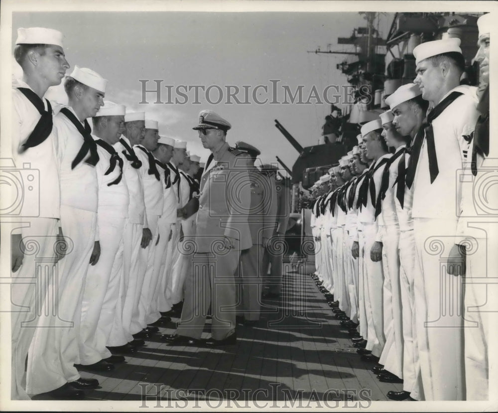 1951 Press Photo I. T. Duke, conducting a personnel inspection, USS Missouri