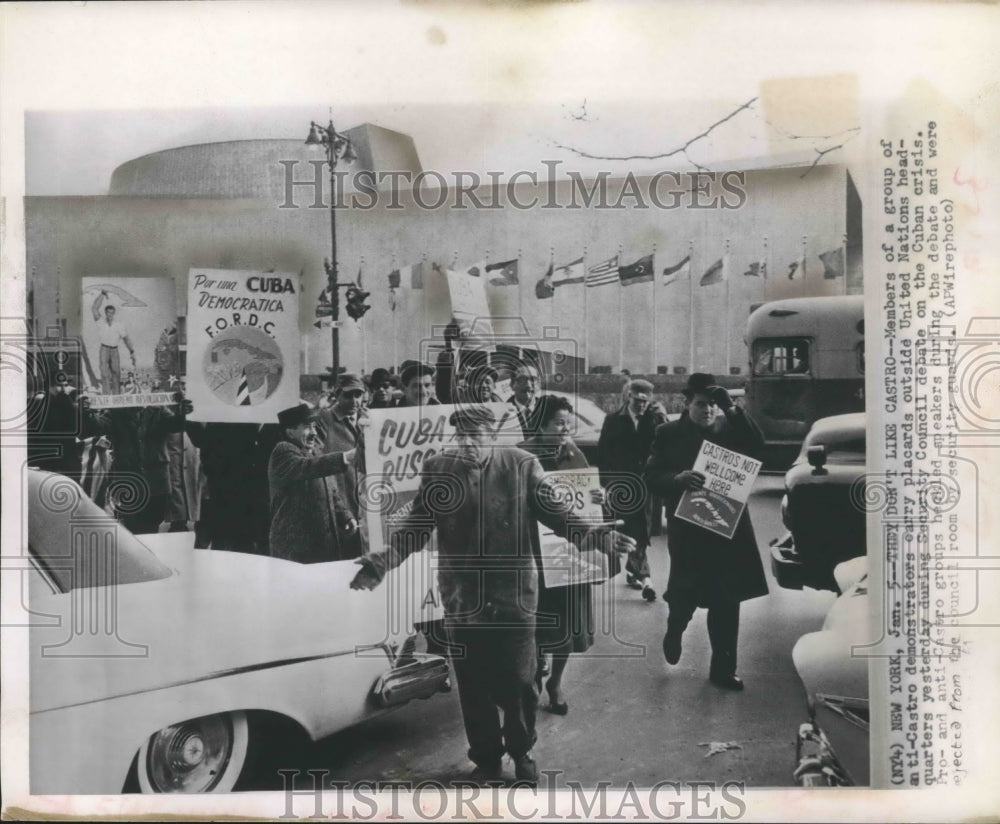 1961 Press Photo Anti-Castro Demonstrations in New York City - mjm05616- Historic Images