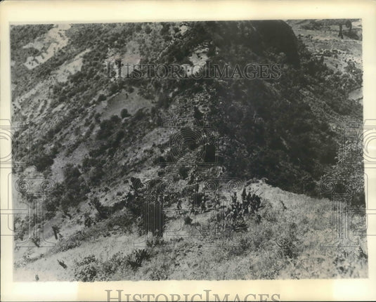 1935 Press Photo Italian forces advancing on Makale, Ethiopia - mjm05743- Historic Images