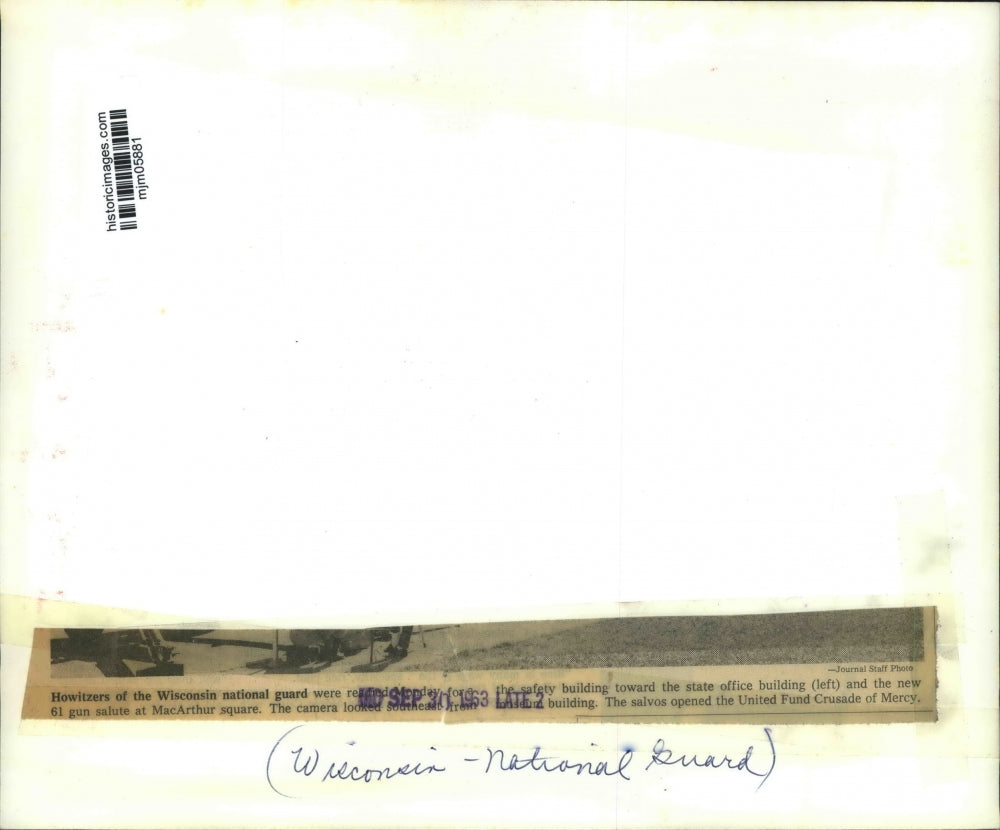 1963 Press Photo A 61 gun salute to open United Fund Crusade of Mercy, Wisconsin