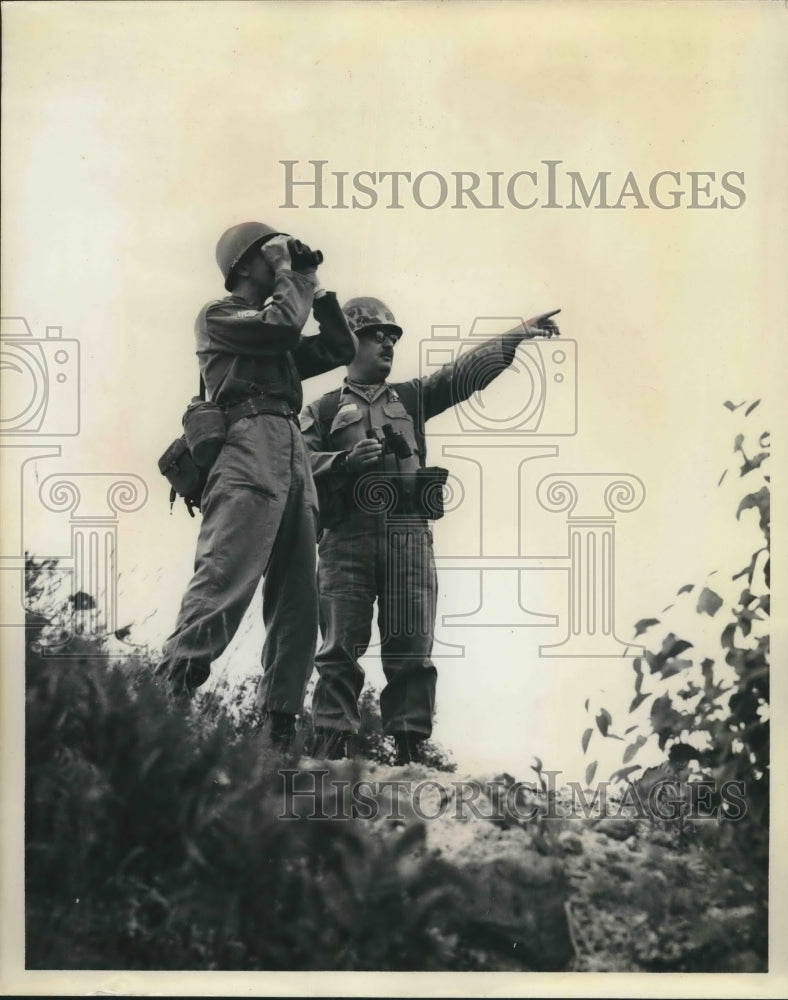 Load image into Gallery viewer, 1964 Press Photo Wisconsin National Guard - Donald Beckman and Donald Borden
