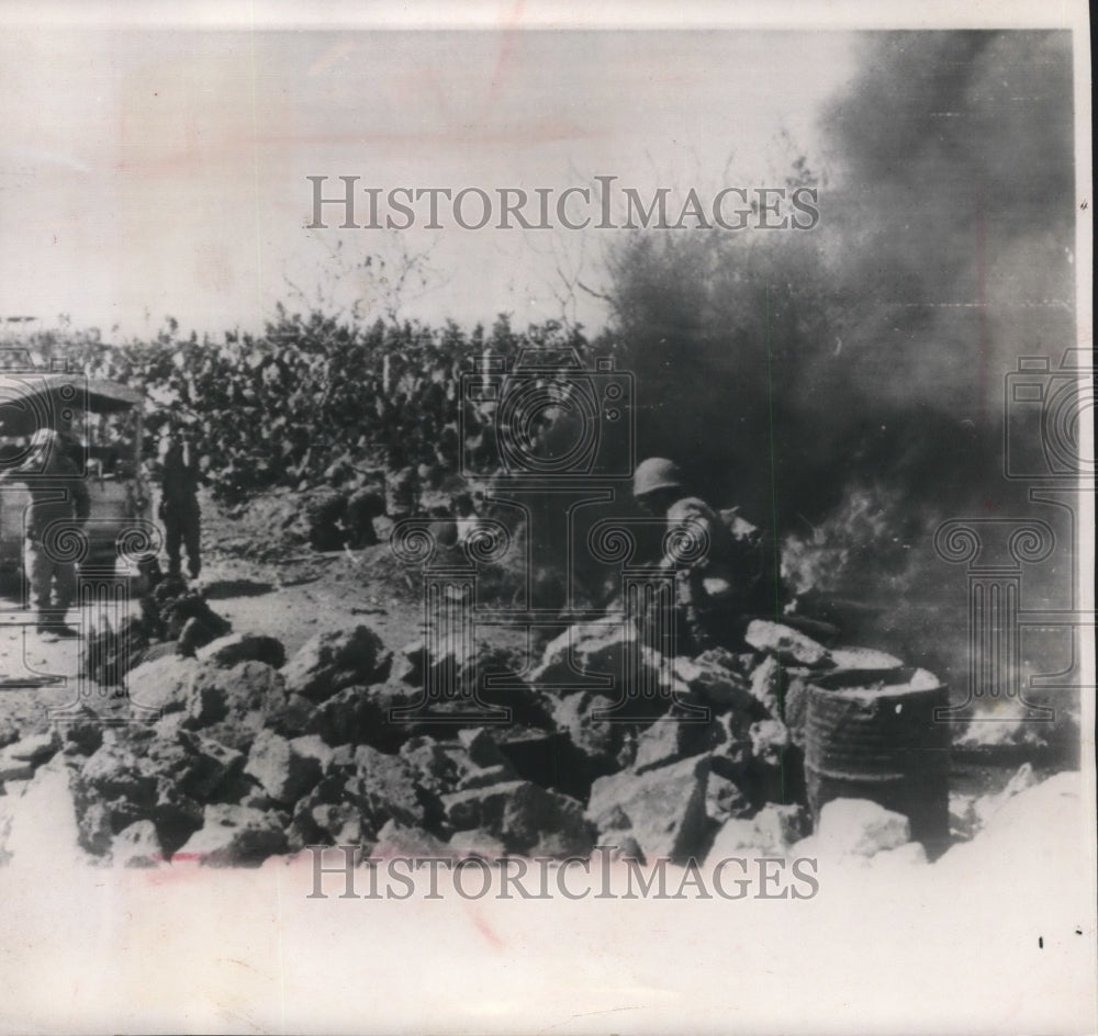 1967 Press Photo Newsmen&#39;s Car Hits Land Mine in Gaza - mjm06828