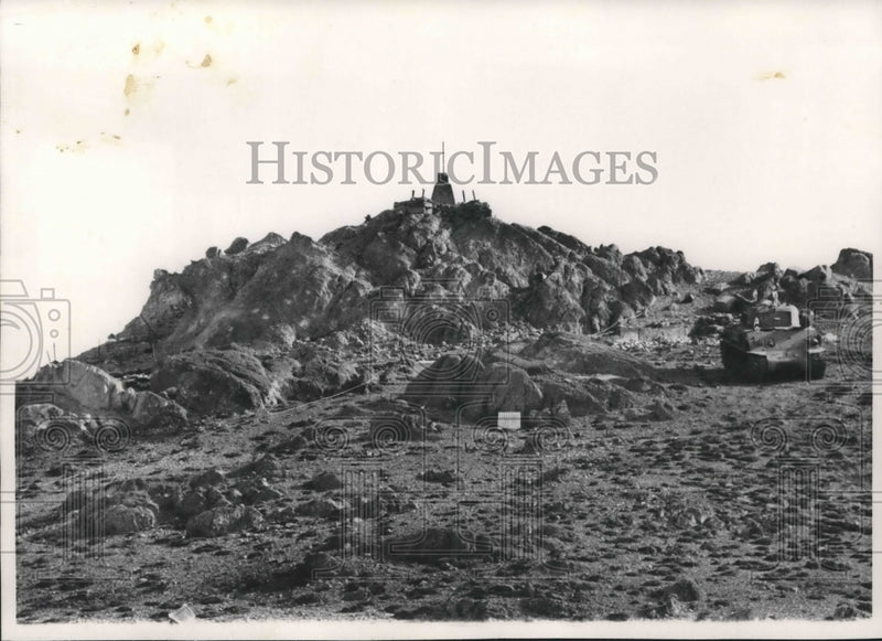Load image into Gallery viewer, 1974 Press Photo Mount Hermon, Golan Heights, Scene of Israeli-Syrian Fighting
