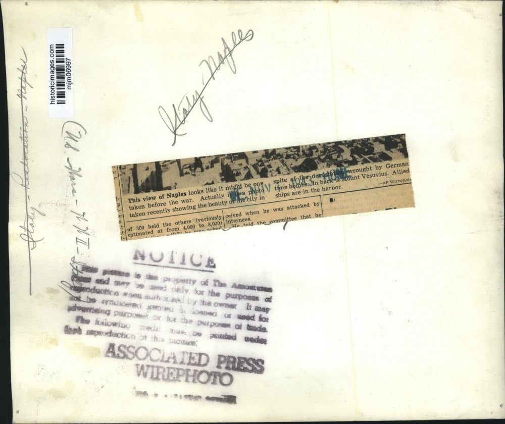 1943 Press Photo World War II - Allied Ships in Harbor in Naples, Italy