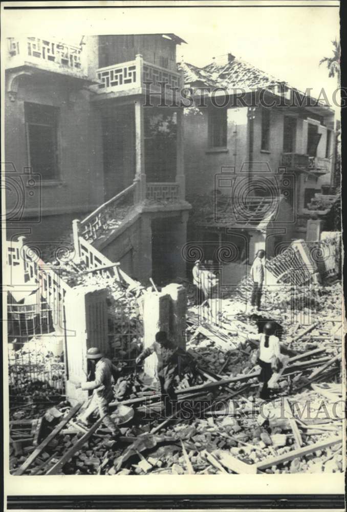 1973 Press Photo Vietnam War - Rubble Around Cuban Embassy After Bombing, Hanoi