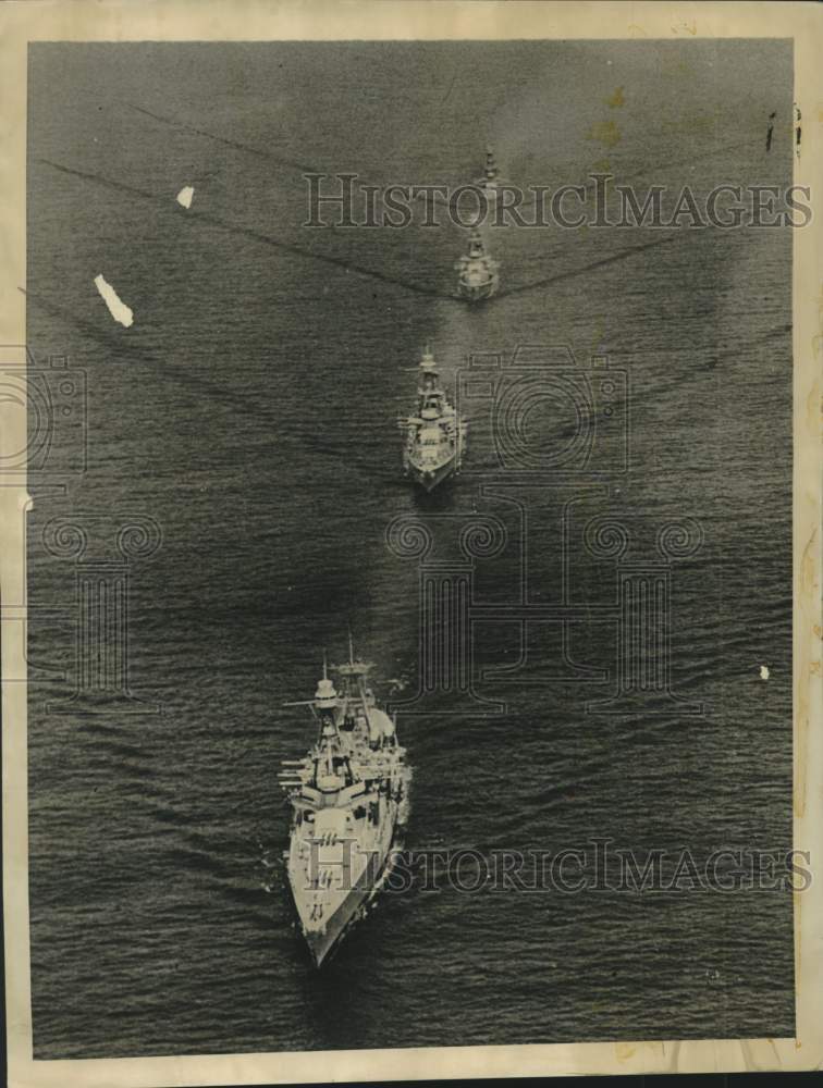 1934 Press Photo Destroyers off New York leave a geometrical wake - mjm07674