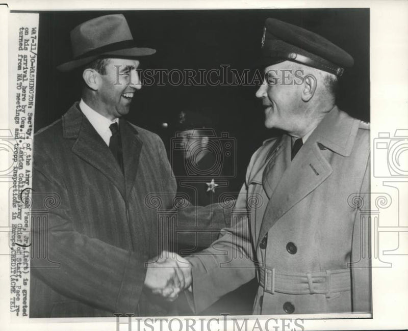 Load image into Gallery viewer, 1951 Press Photo Gen J. Lawton Collins greets Sec of the Army Frank Pace, Jr

