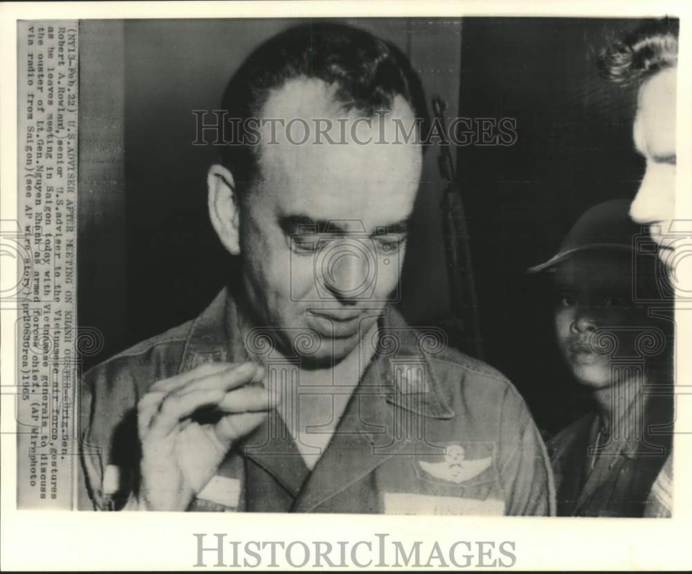 1965 Press Photo Brigadier General Robert Rowland met with Vietnamese generals
